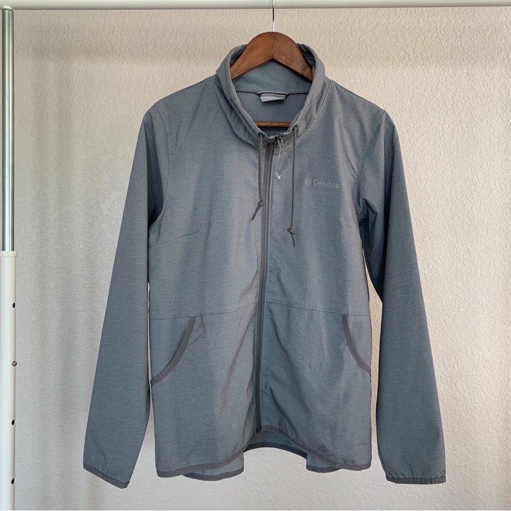 Columbia Lightweight Windbreaker Jacket – Gray – Packable – Size M – NWOT